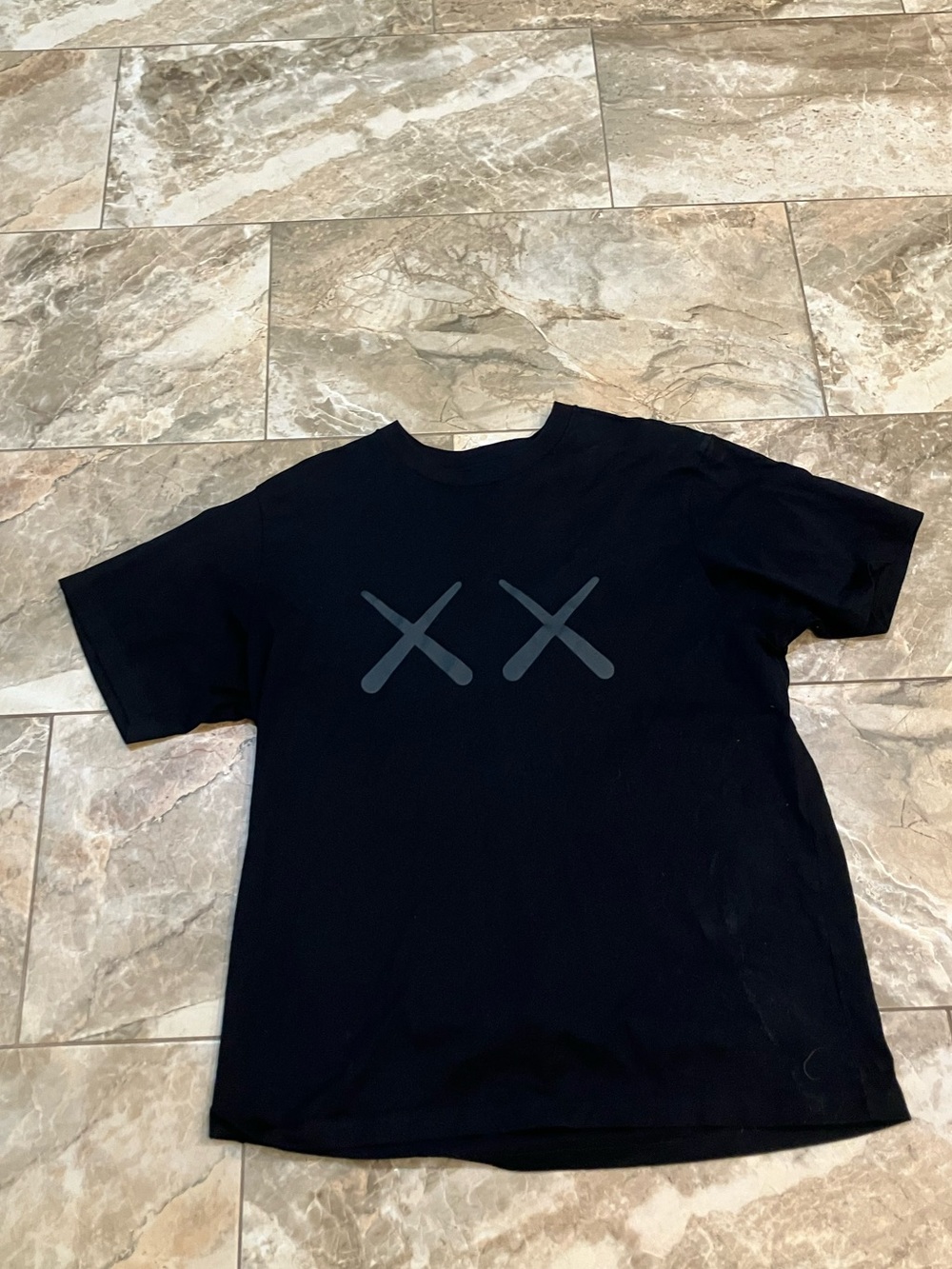 KAWS + Warhol UT Graphic T-Shirt UNIQLO XL